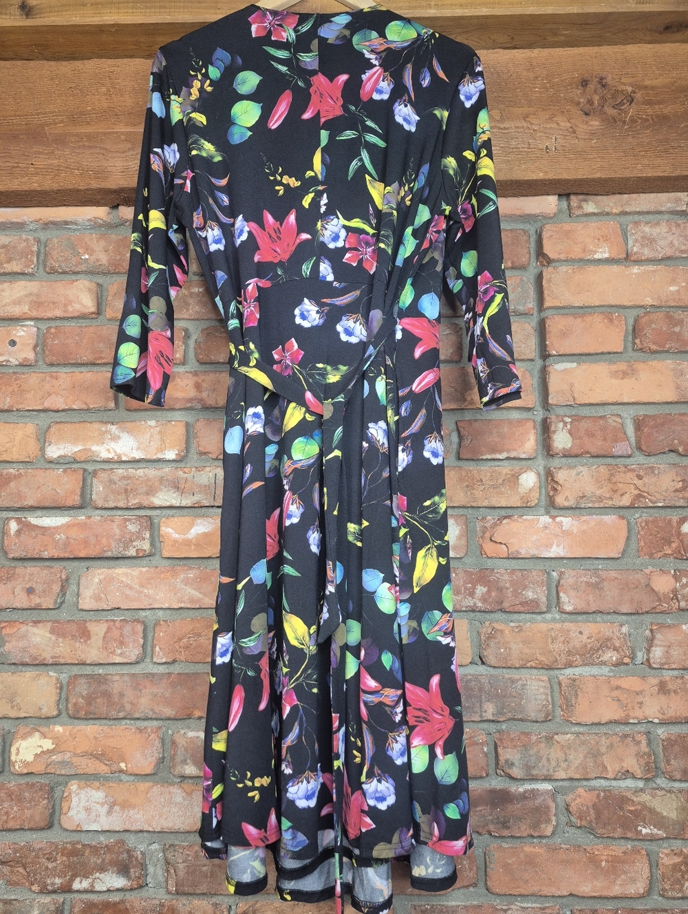 Blue Sky Bamboo Wrap Dress Floral Black Midi Medium Soft Stretch - Picture 5 of 6